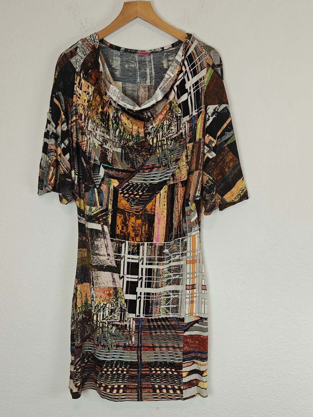 Save the Queen! Abstract Cubism Print Cowl Neck Stretch Mini Dress M Art-To-Wear